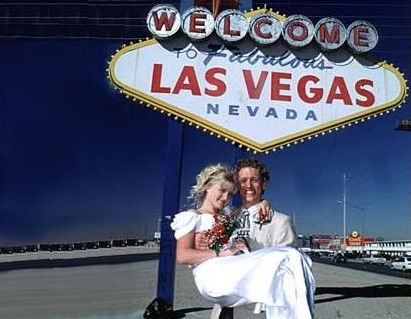 Vegas Sign Bride and Groom