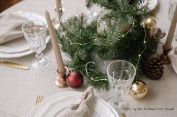 Holiday-themed weddings